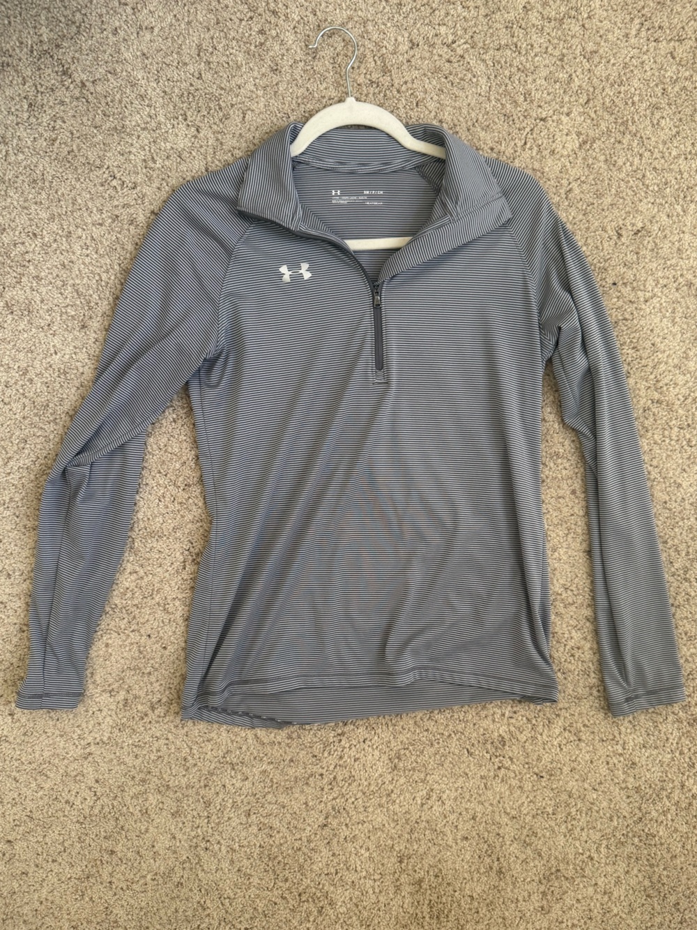 Under Armour Women’s Quarter Zip - S